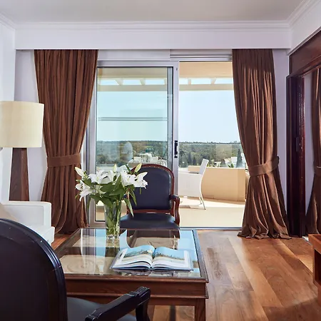 Grecian Park 5*