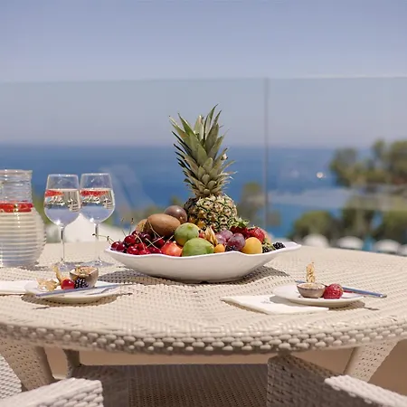 Grecian Park 5*